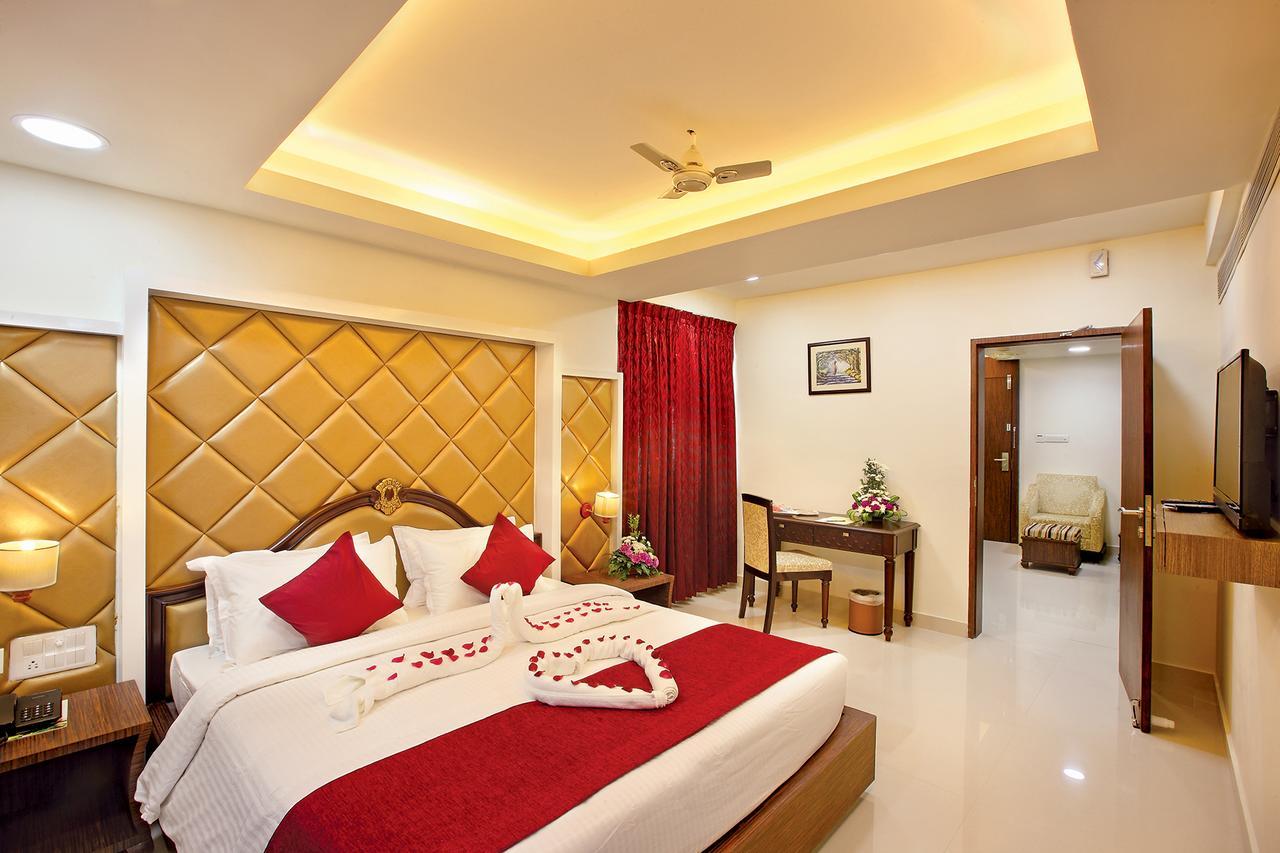 Joyees Residency Hotel Kottayam Eksteriør billede